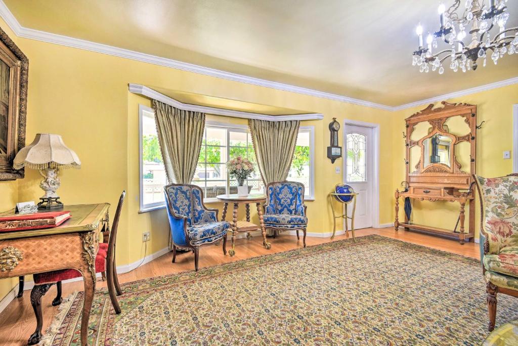 Pasadena Home with Grapevine Covered Porch! photo 1