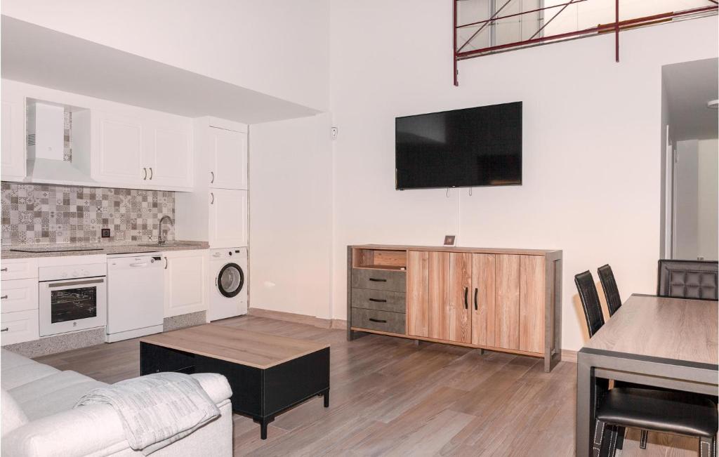 Awesome Home In Isla Cristina With Wifi And 3 Bedrooms photo 1