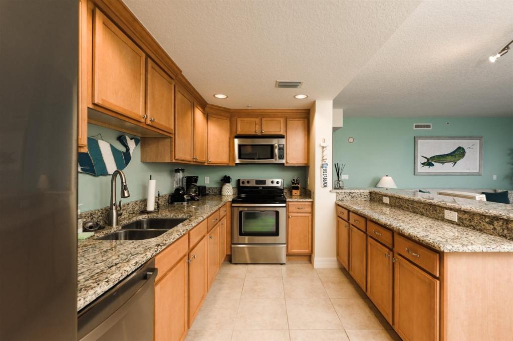 Unit 103 Opus - 3 Bedroom Ocean Front photo 4
