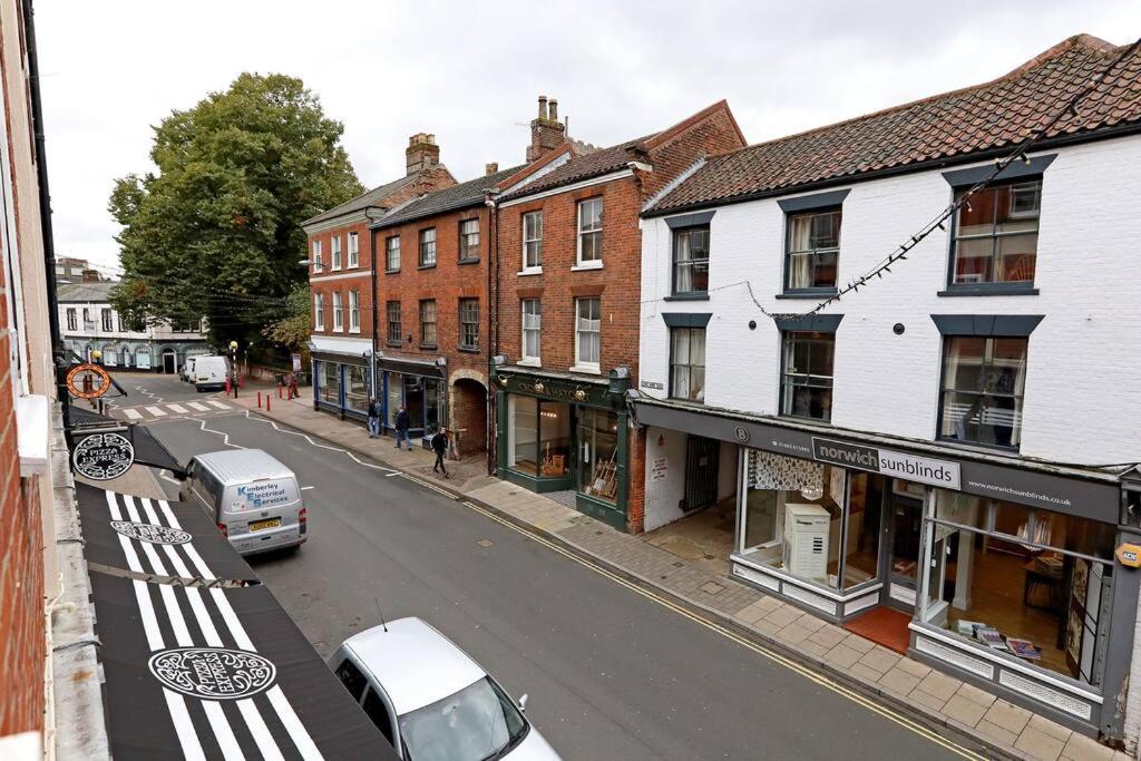 Elegant Norwich Apartment in The Lanes w Parking - Tap to explore photos