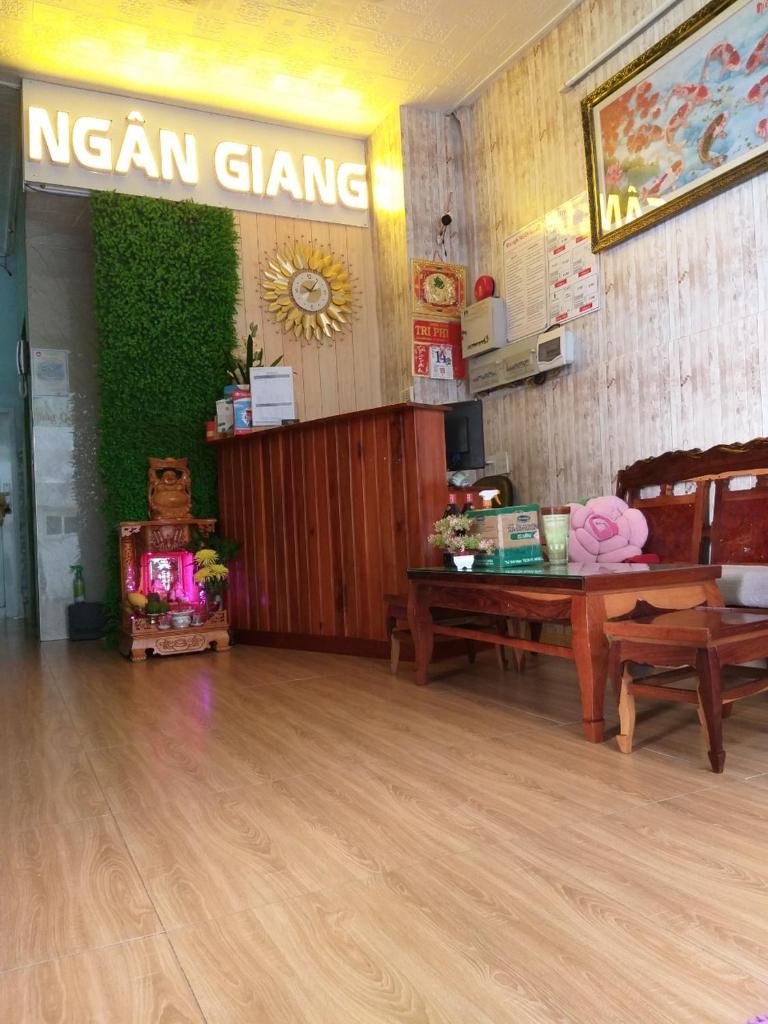 Ngan Giang Guesthouse
