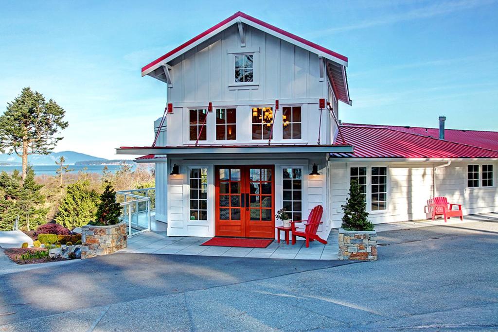 Anacortes Ship Harbor Inn image