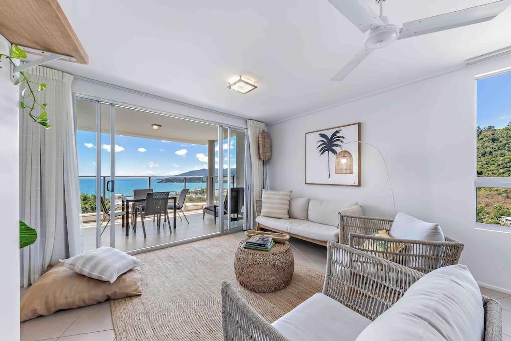 Three B Airlie 2 bedroom unit Seaviews & Pool photo 4