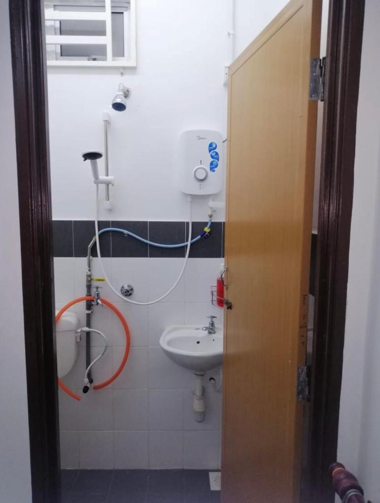 Sobey Laris Homestay RAZLEEN photo 4