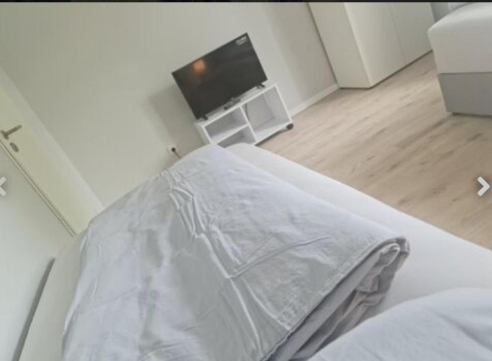 Schönes neuwertiges 3 Zimmer Apartment - zentral photo 1
