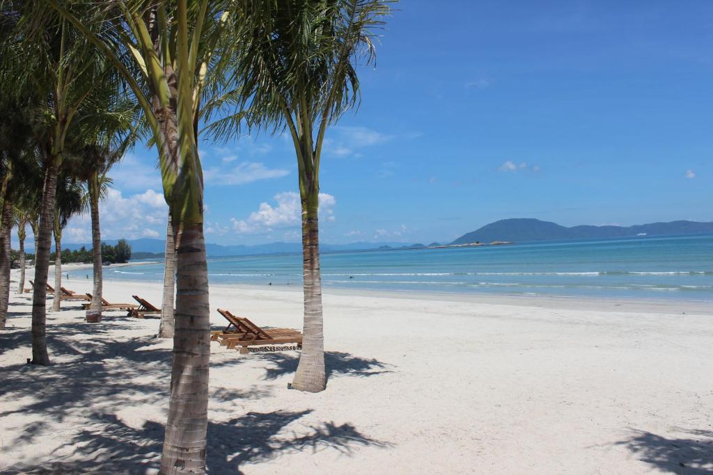 GM Doc Let Beach Resort & Spa