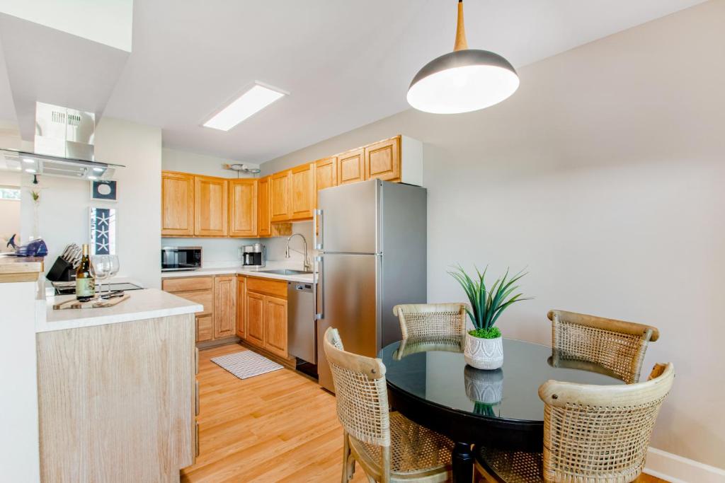 Port Angeles Water View Loft photo 3