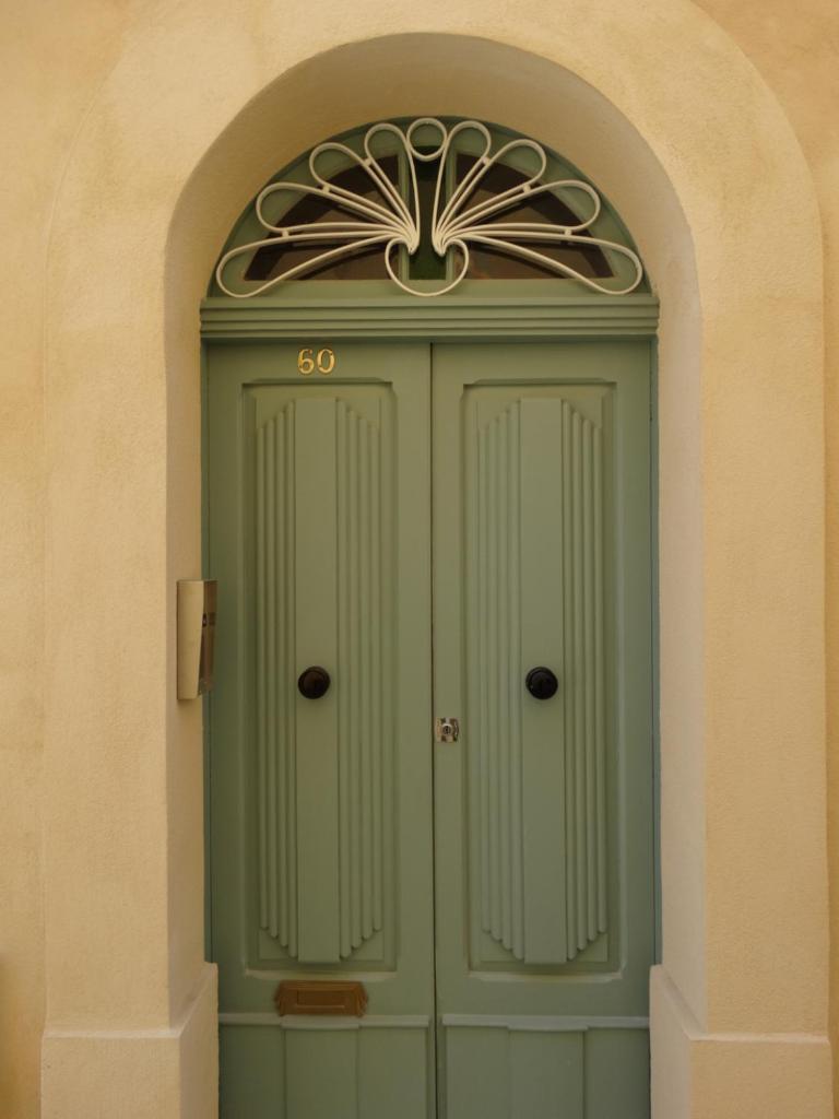 60 Indri Borg Townhouse photo 1