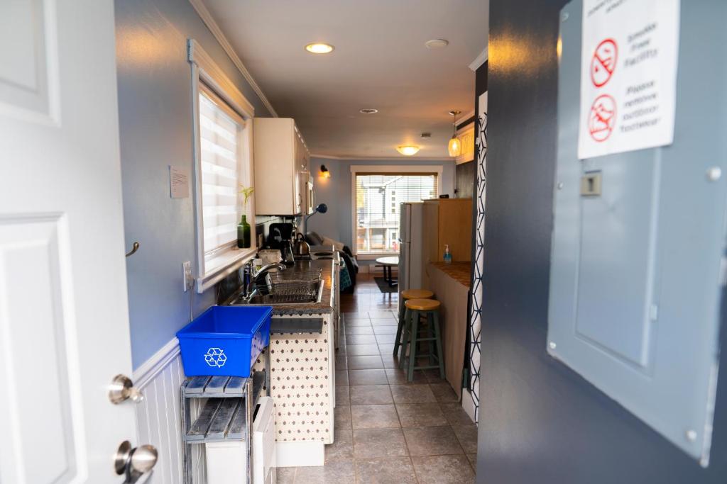 Downtown Whitehorse Apartment in Old Town photo 3