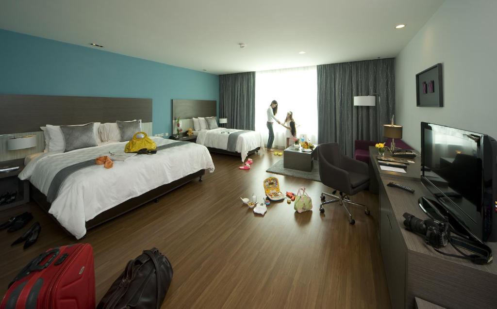 Pullman Kuching - Tap to explore photos