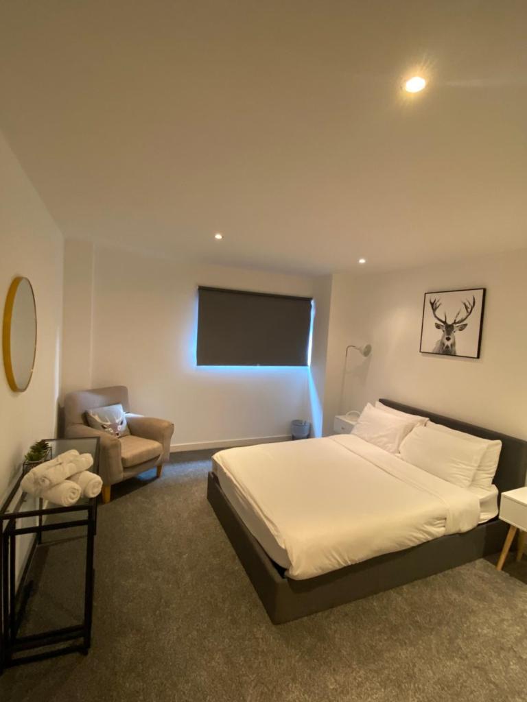 SECC&HYDRO BeAUTIFUL 2BR APARTMENT WITH FREE PARKING - Tap to explore photos