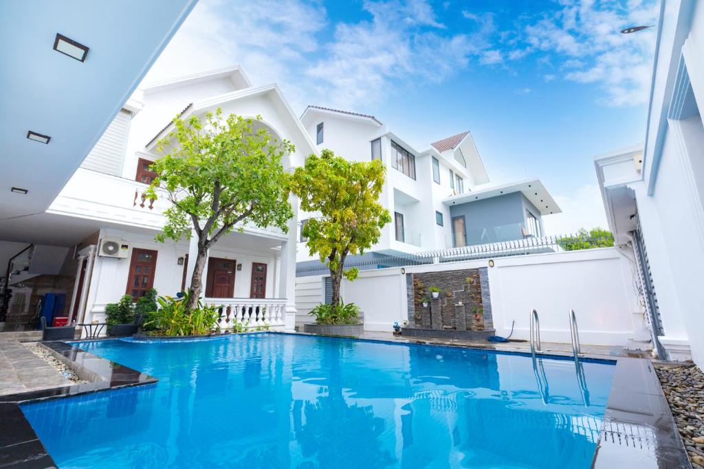 Palm Villa 37 ( Luxury 7 phòng ngủ- 9 wc) Vũng Tàu