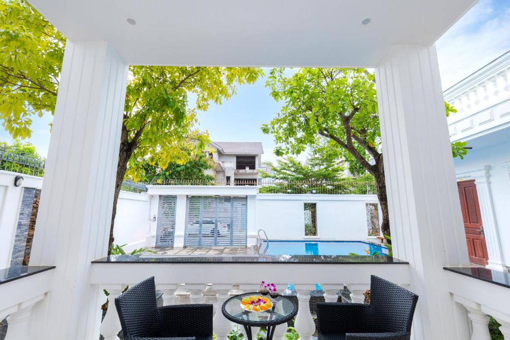 Palm Villa 37 ( Luxury 7 phòng ngủ- 9 wc) Vũng Tàu