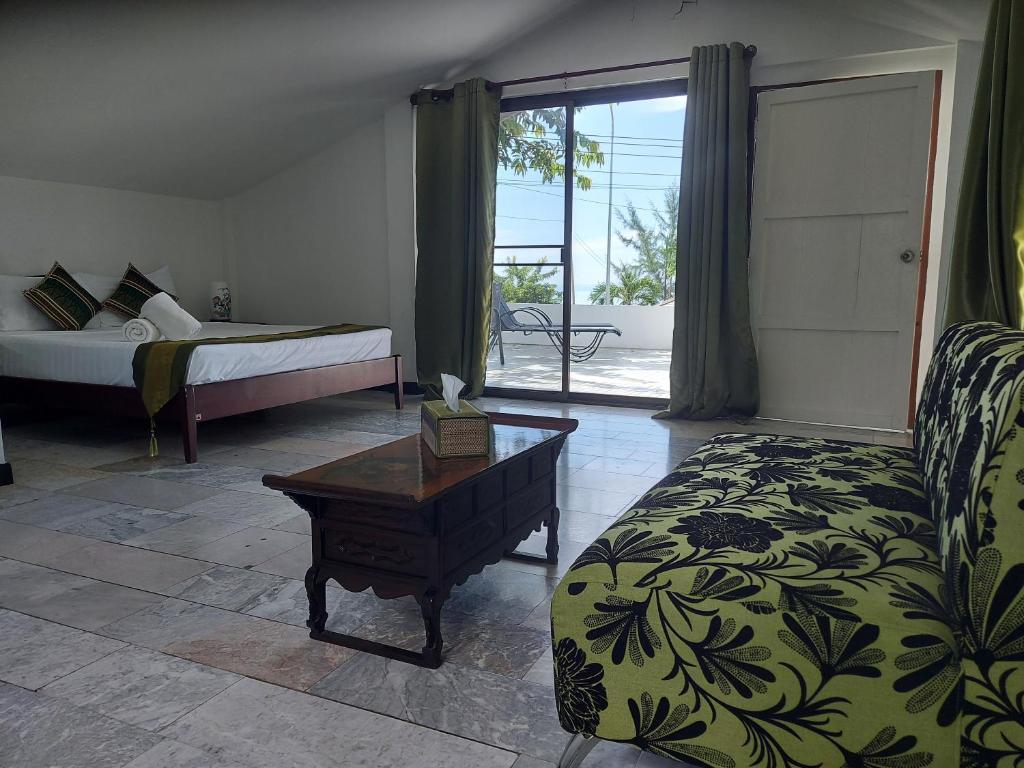 The Beach Boutique Resort photo 2