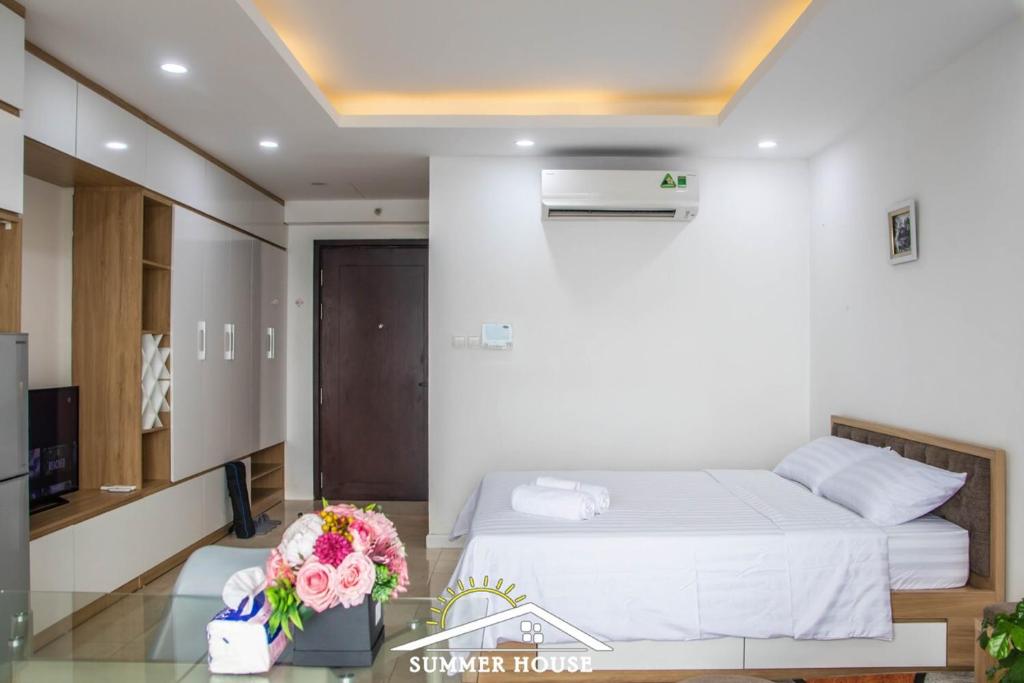 Summer House - Studio Vinhomes Dcapital Tran Duy Hung