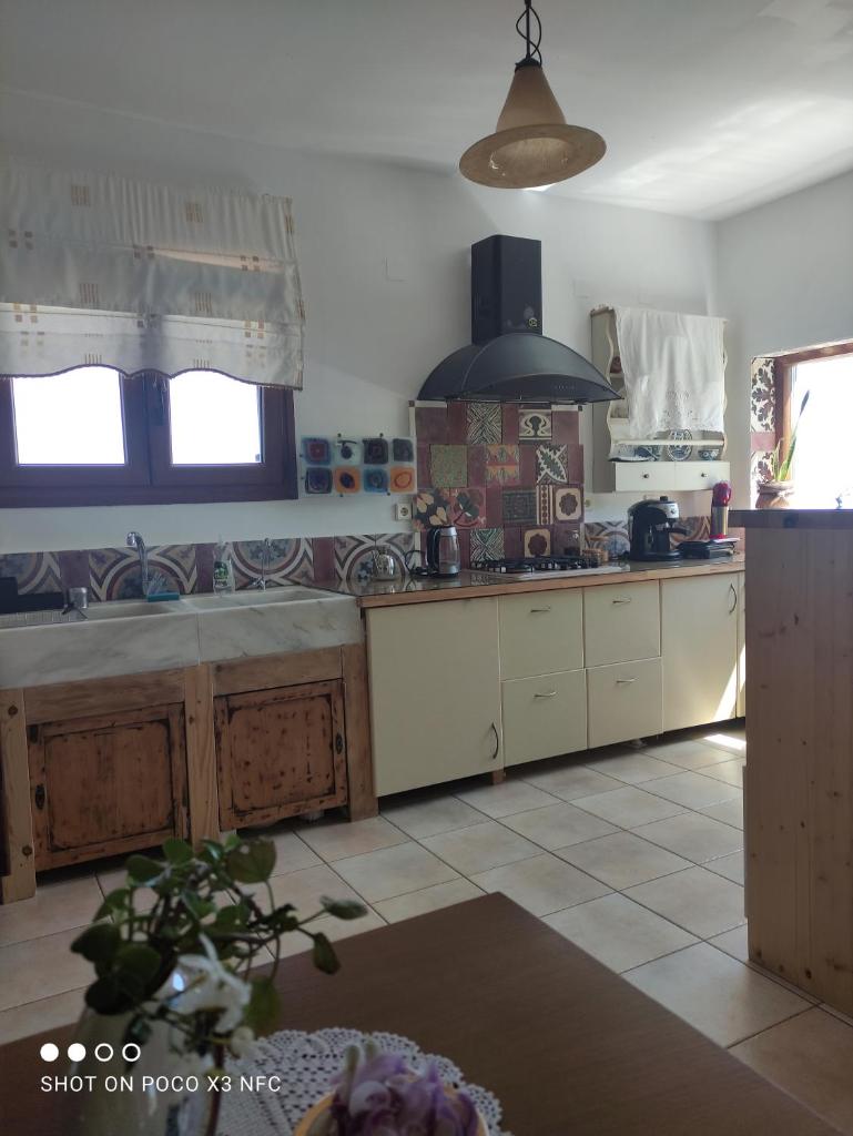 Serapis Country House on the hill above Heraklion Off grid photo 4