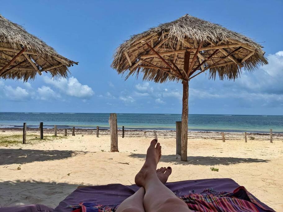 Fantastic beach front cottage with shared pool photo 2