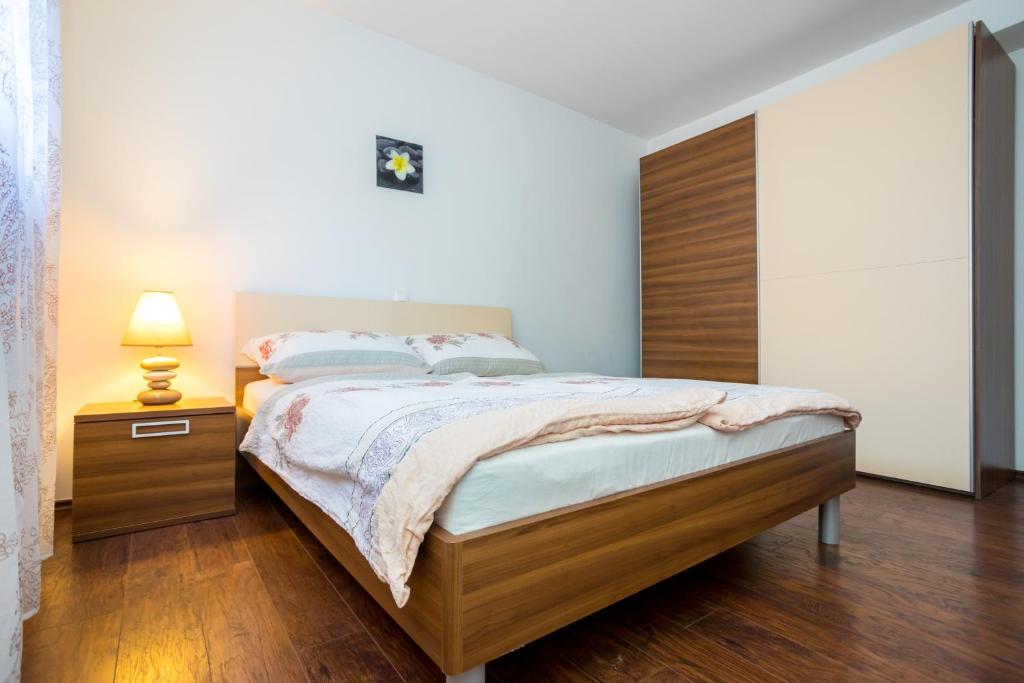 Apartmani Sandra Malinska photo 1