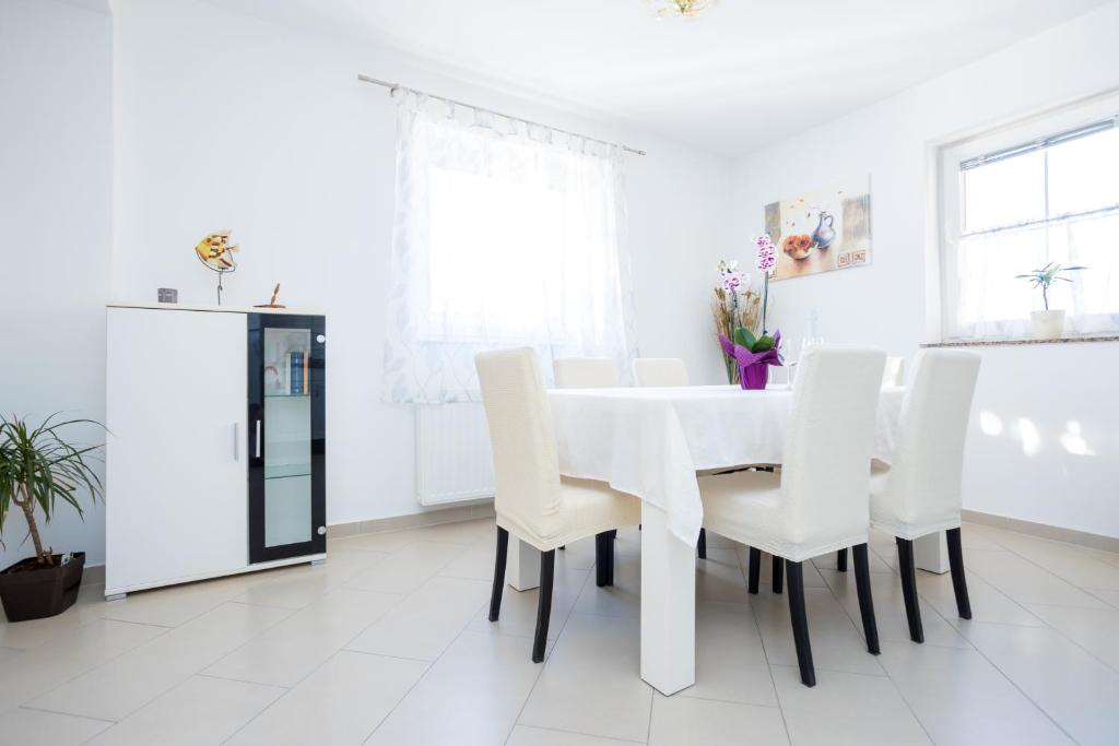 Apartmani Sandra Malinska photo 3