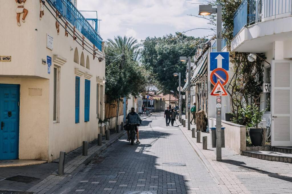 Chic Neve Tzedek 3BR & PARKING with Spacious Terrace - By BerryStays photo 4