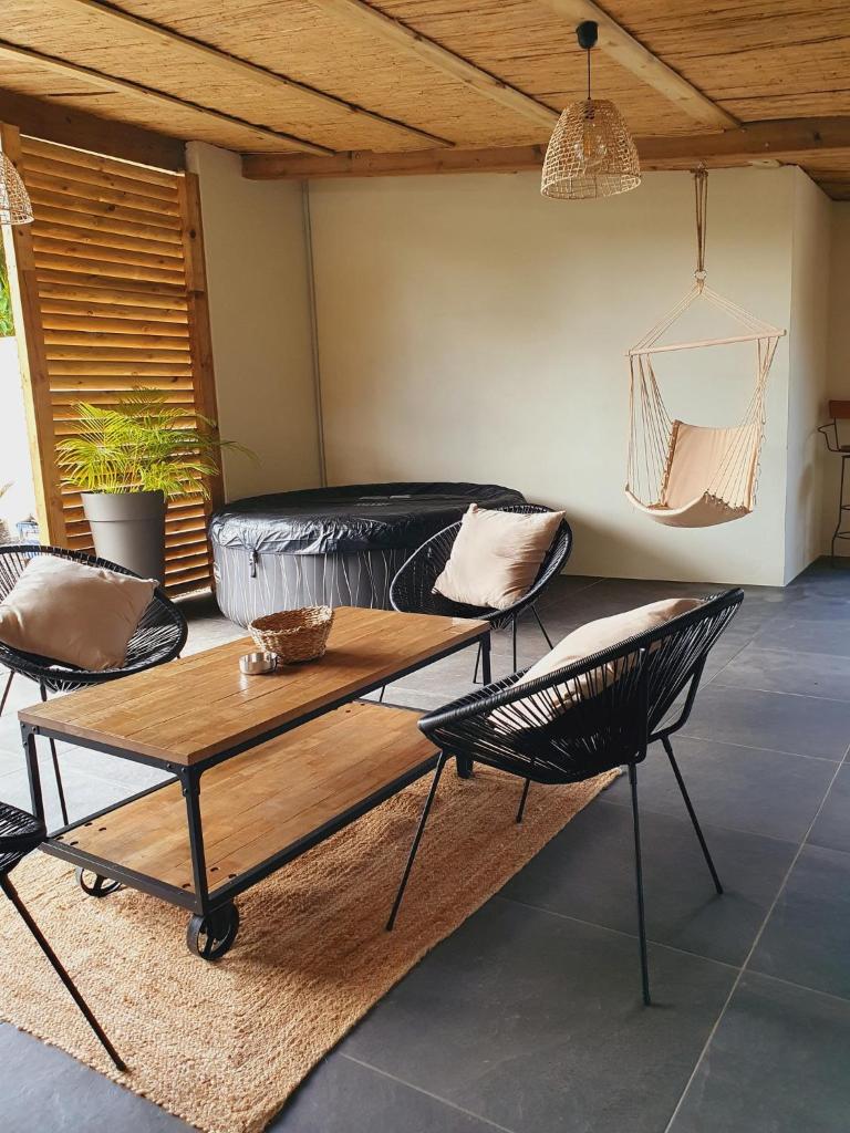 ô Langevin , Logement avec véhicule photo 1
