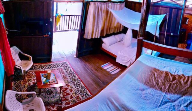 Bungalow In The Jungle -Ecolodge HUITOTO photo 4