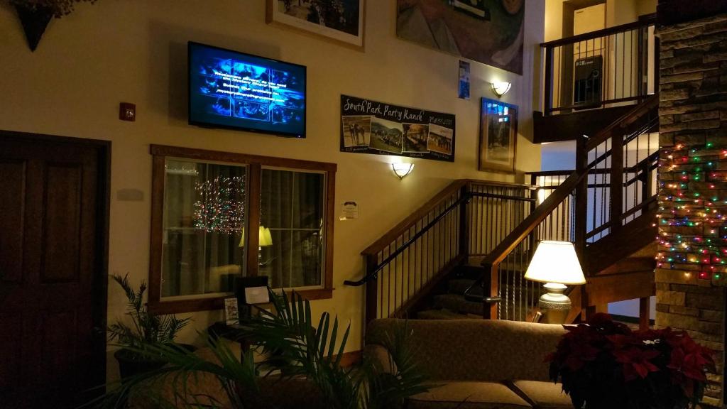 A Riverside Inn Travelodge by Wyndham photo 2