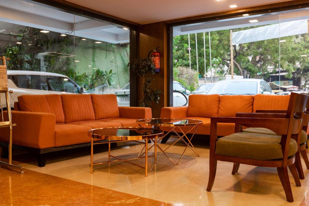 3 BY OYO Nami Residency Ahmedabad photo 2