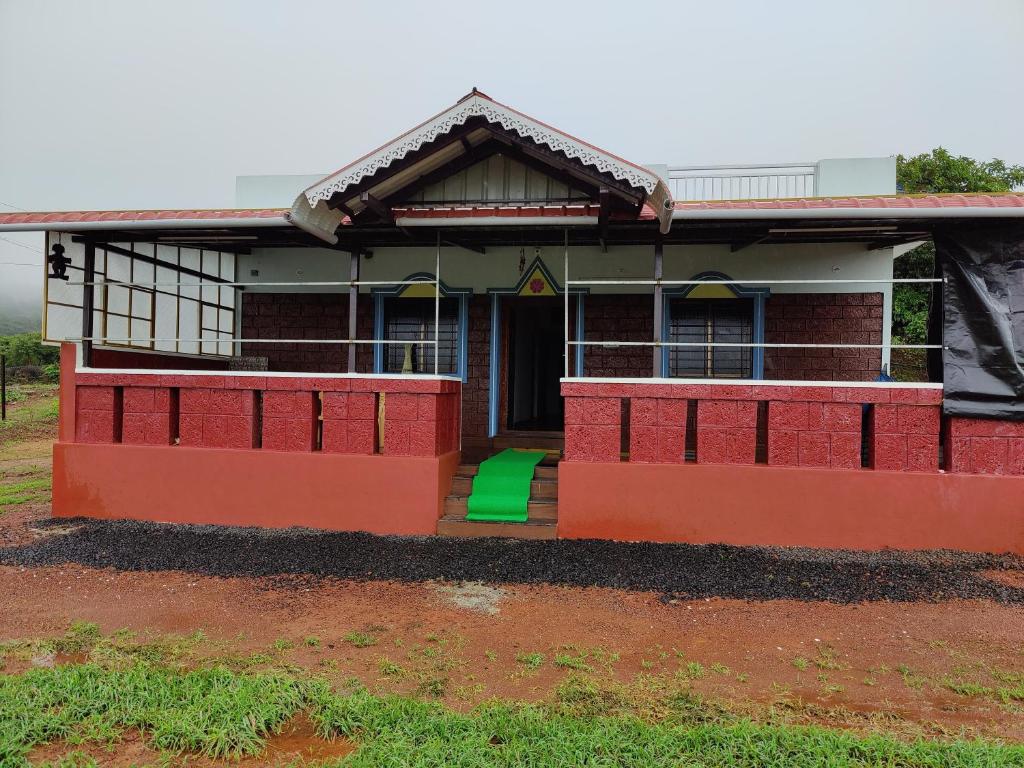 Amboli Hotel River View Villa photo 1
