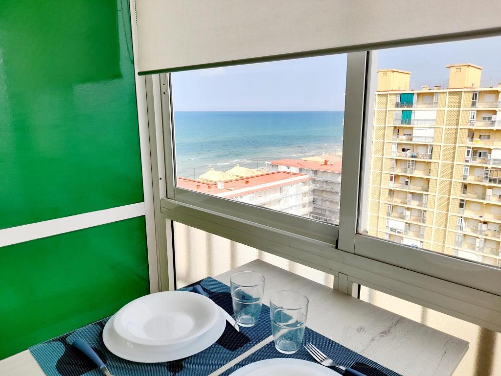 APARTAMENTO VISTAS AL MAR, 11 Planta, 50M PLAYA!! photo 2