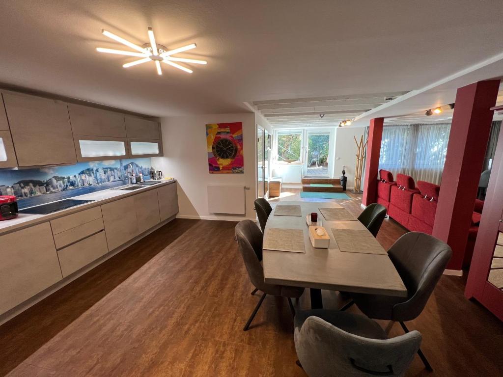 Haus Pia Executive Suites photo 4