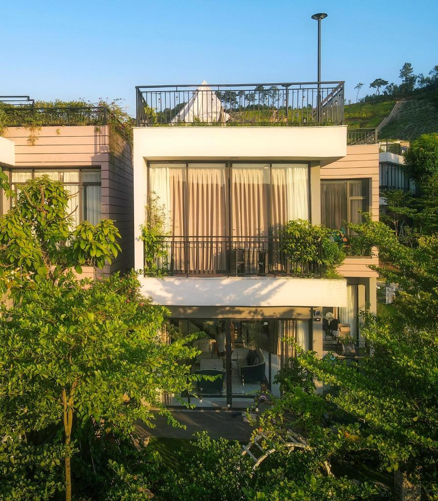 AMUN VILLA - VENUE TRAVEL