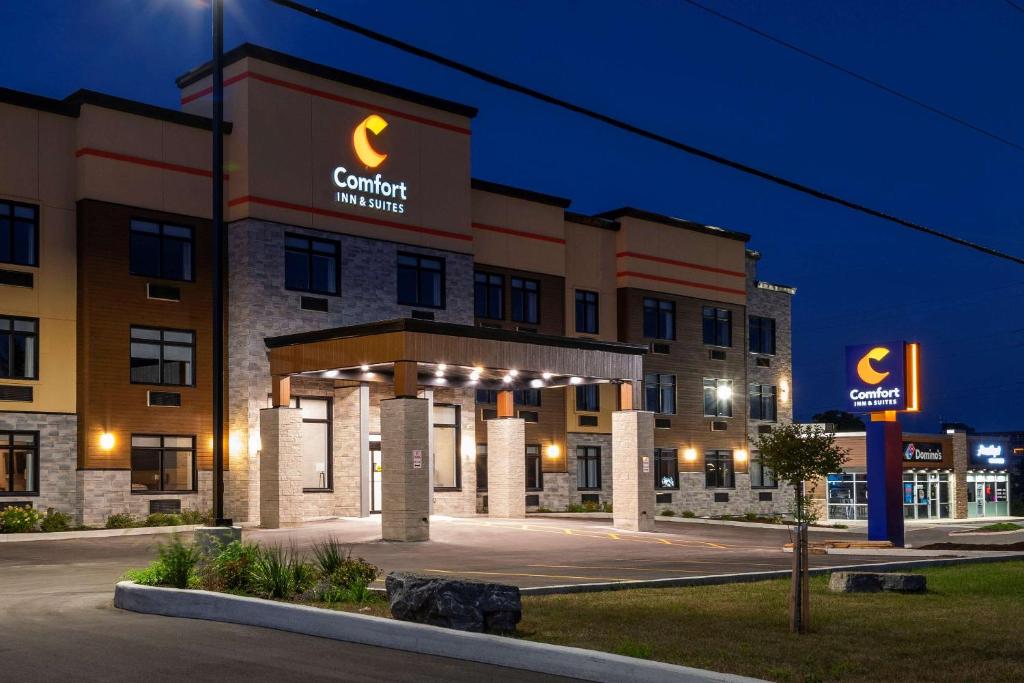 Comfort Inn & Suites photo 3