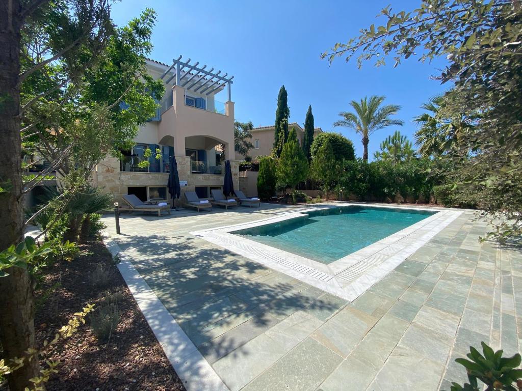 Phaedrus Living Amorosa 13 Beachside Villa photo 1
