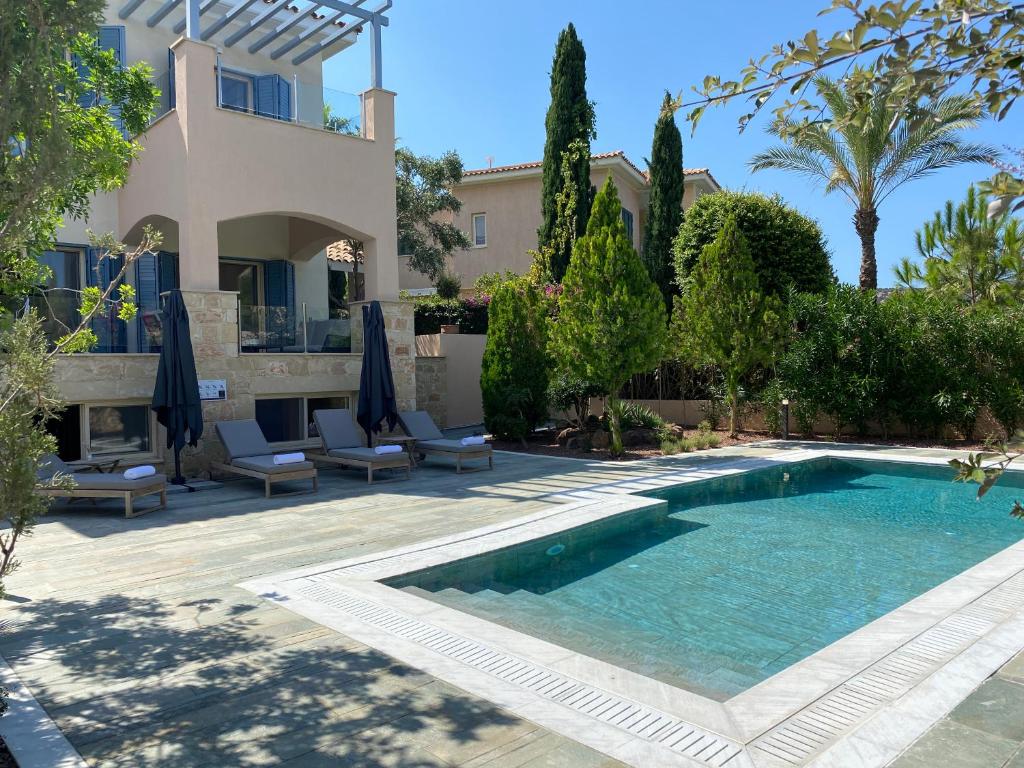 Phaedrus Living Amorosa 13 Beachside Villa photo 2