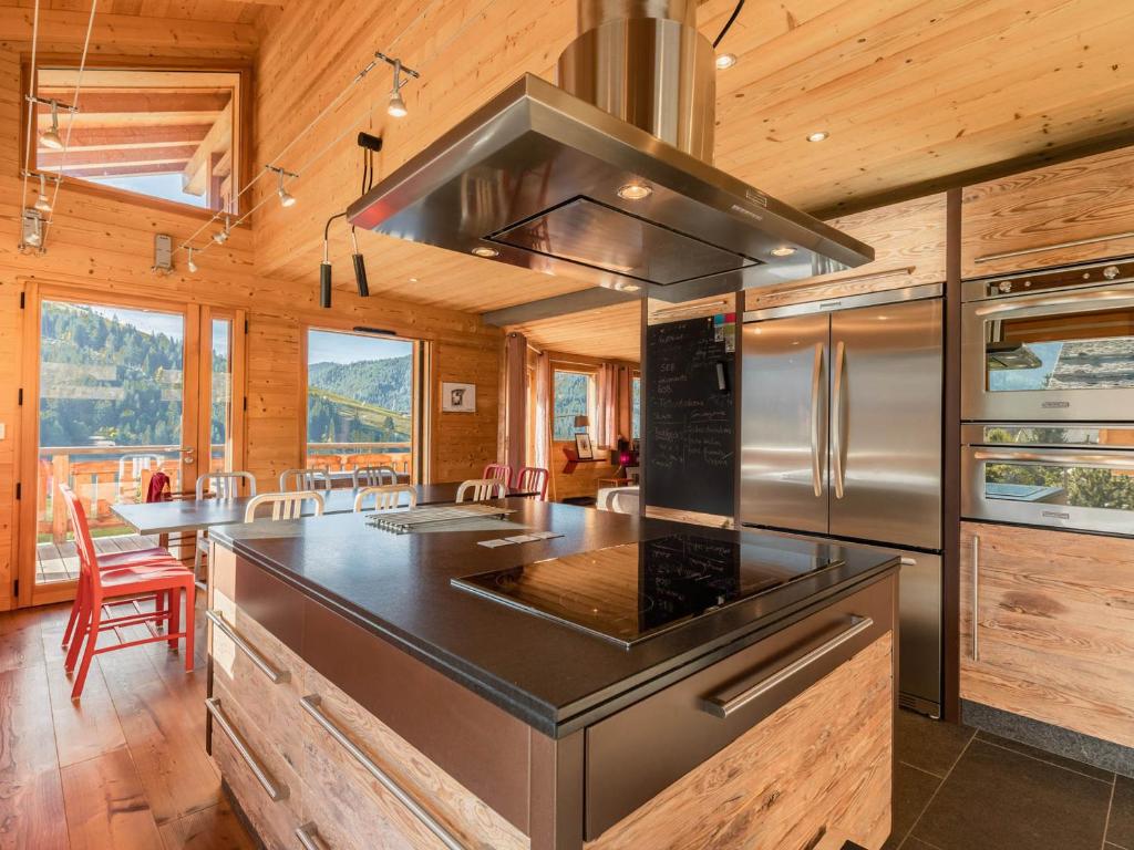 Chalet La Clusaz, 9 pièces, 13 personnes - FR-1-304-219 photo 3