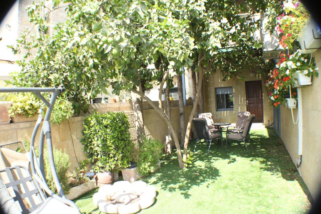 Holyland Apartments photo 1