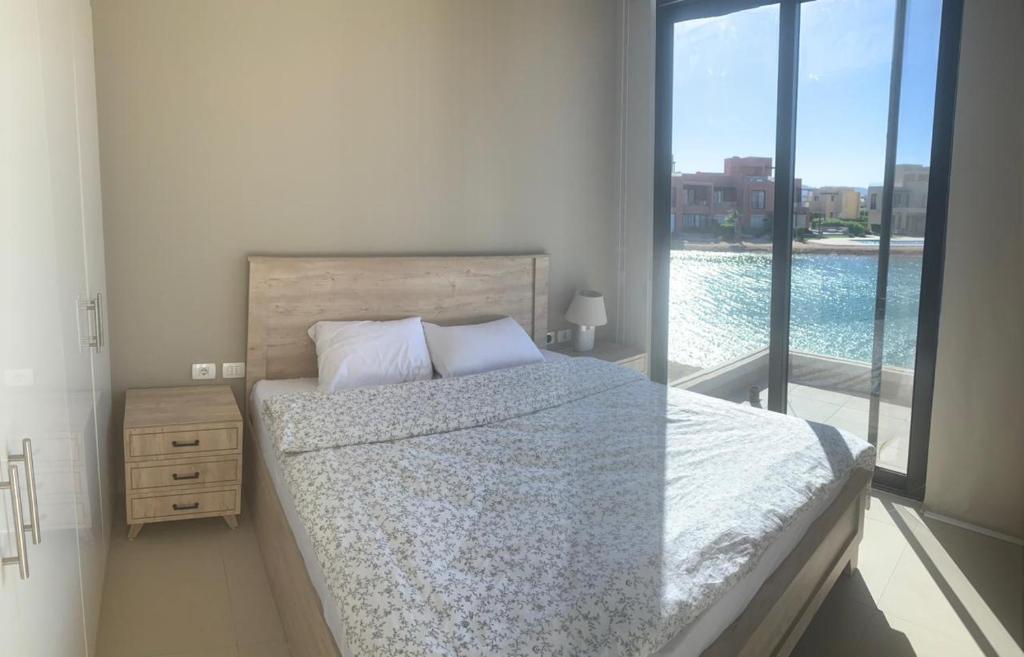 Tawila, 4 Bedroom Villa, Brand new, directly on a lagoon photo 4