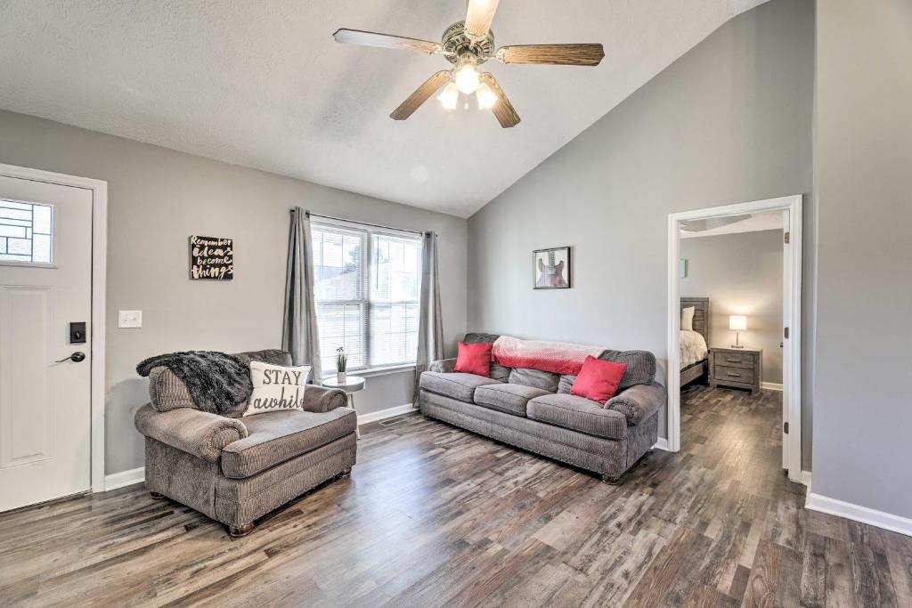 Classic Murfreesboro Home with Grill and Yard! photo 3