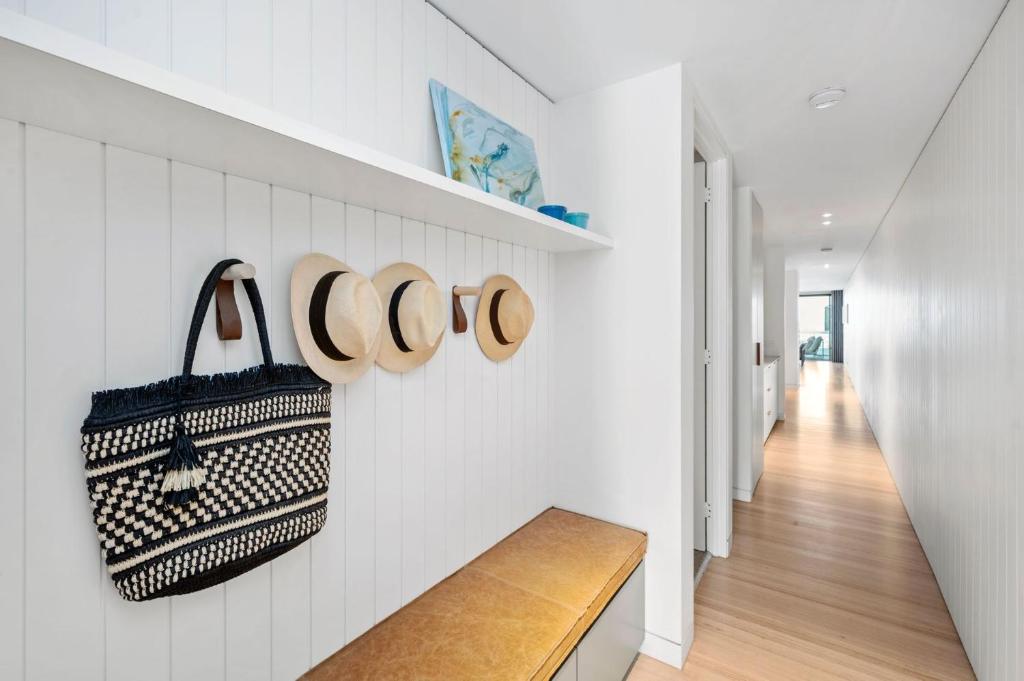 Louttit Bay Apartment 1 photo 3