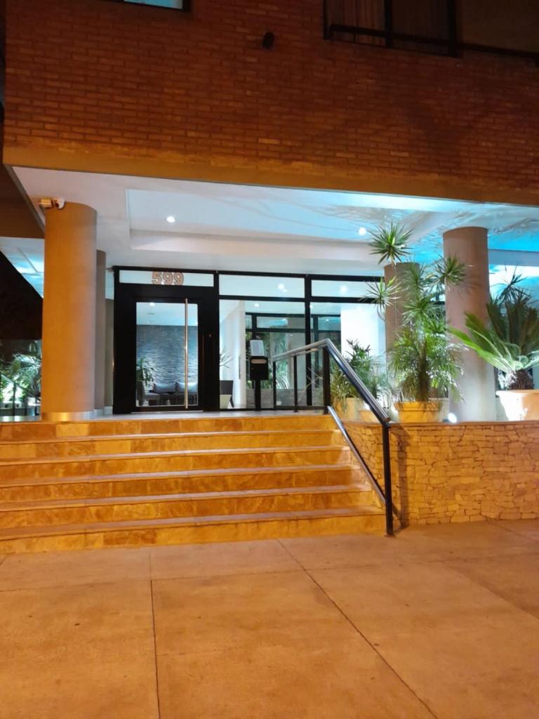 Departamento cómodo, luminoso con excelente vista. photo 3