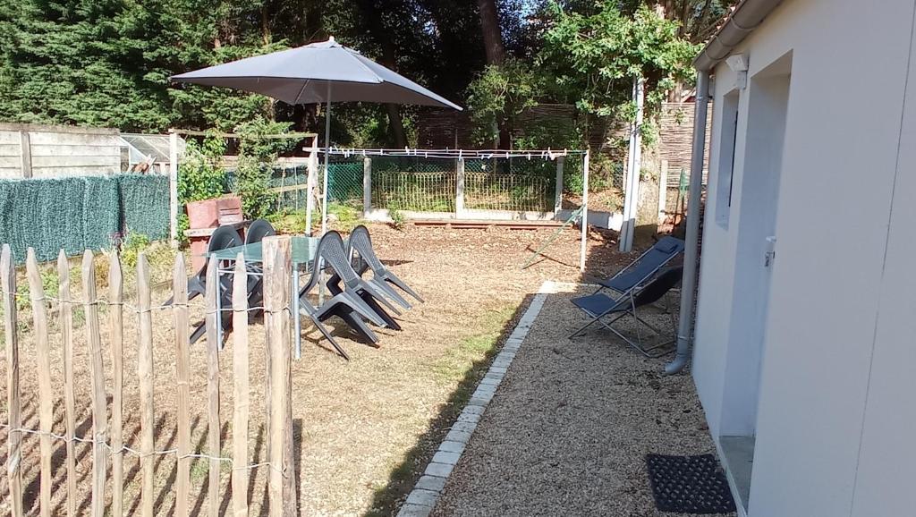 Maison avec jardinet dans un cadre verdoyant photo 4