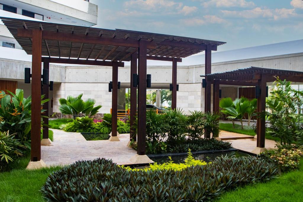 Eurobuilding Hotel & Suites Lecheria photo 3