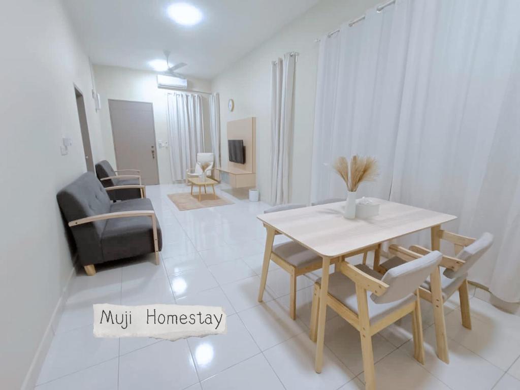 Muji Homestay
