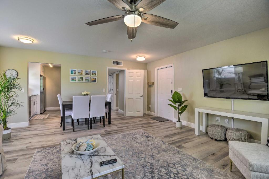 Cozy Sarasota Retreat - 3 Blocks to the Coast! photo 1