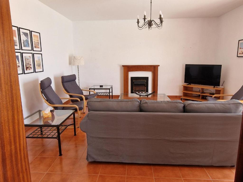 Villa Georgiana - 4 Bed Property with private pool photo 2