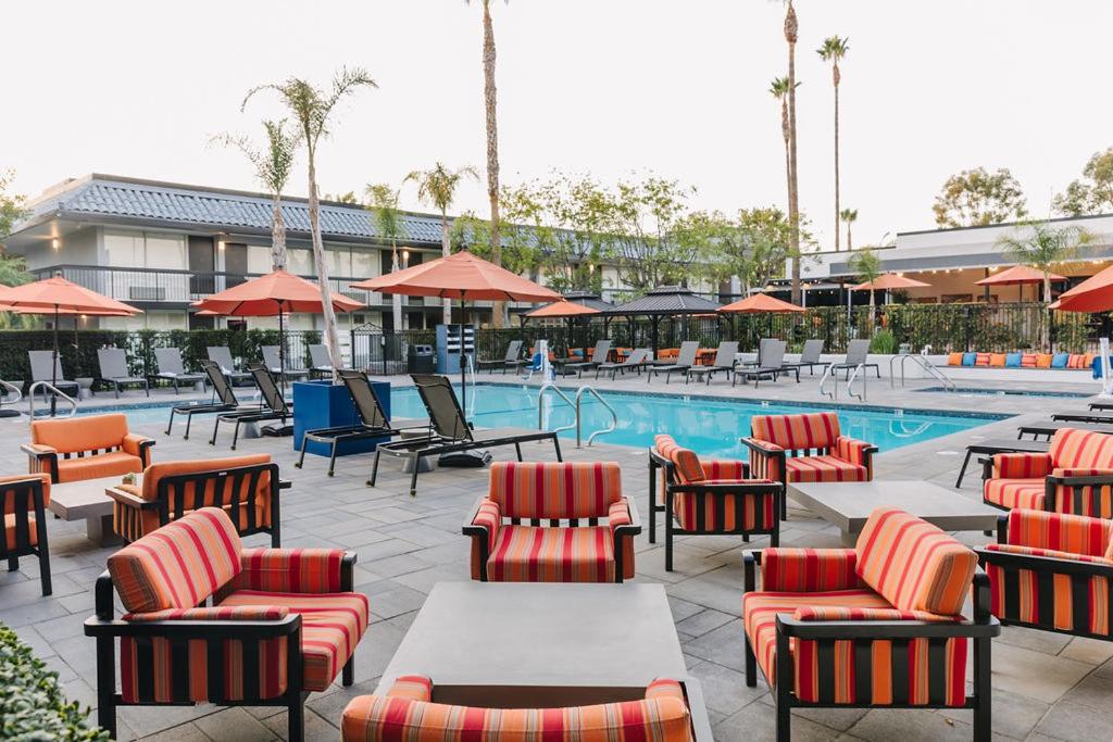 Palm Garden Hotel image