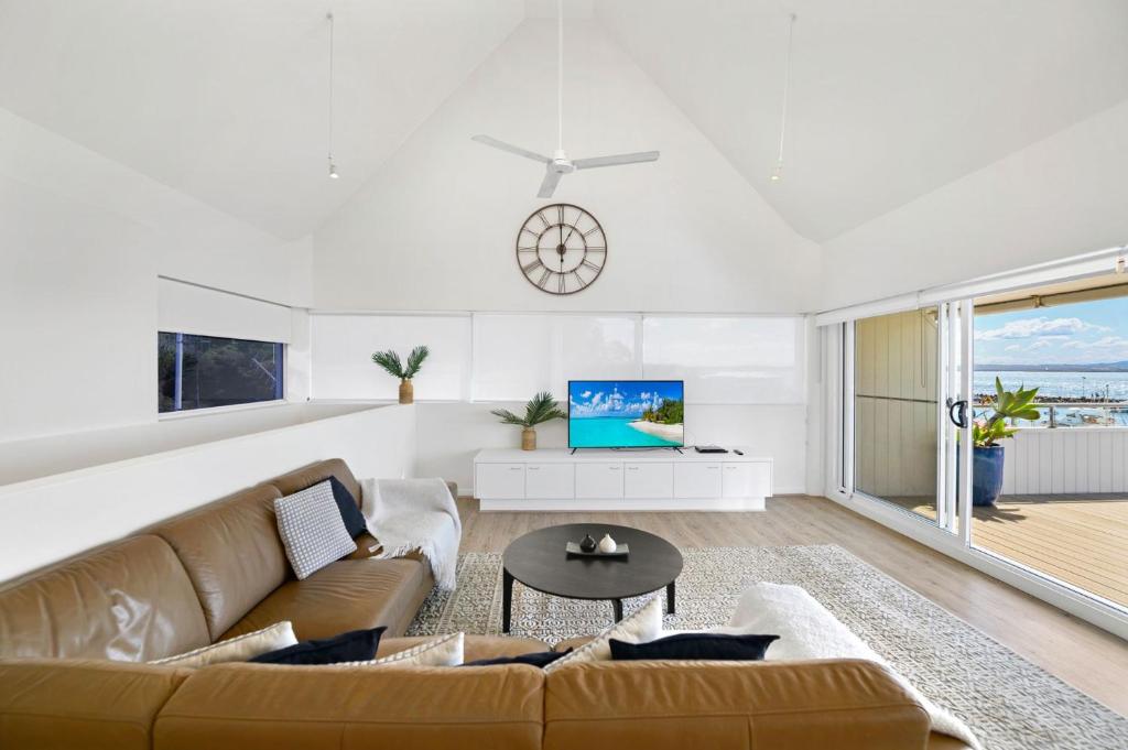 Crows Nest 6 Teramby Road D Albora Marina photo 3