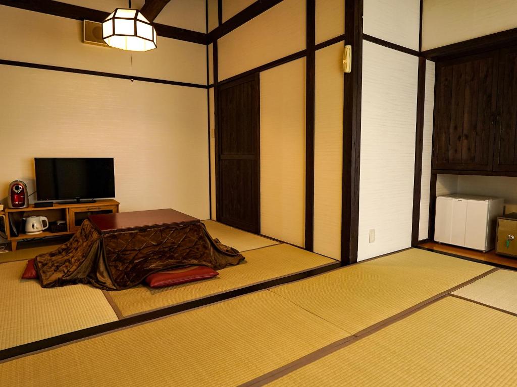 Hakone Onsen Yuyado Yamanosyou - Tap to explore photos
