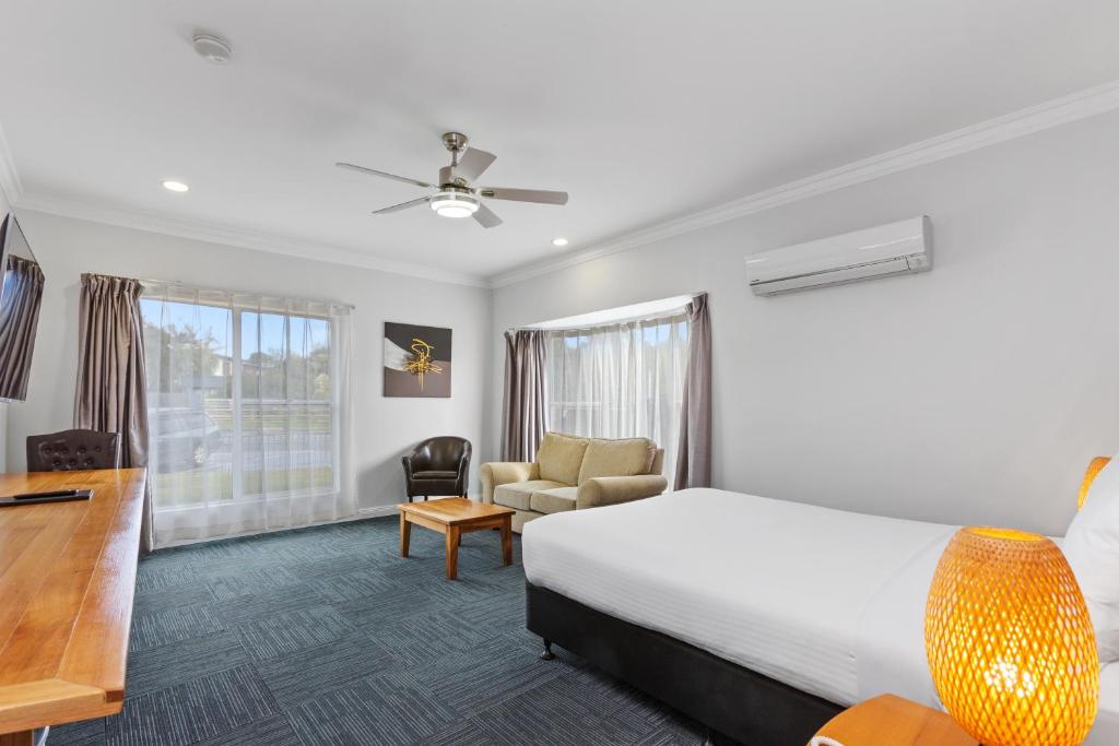 Comfort Inn The International photo 4